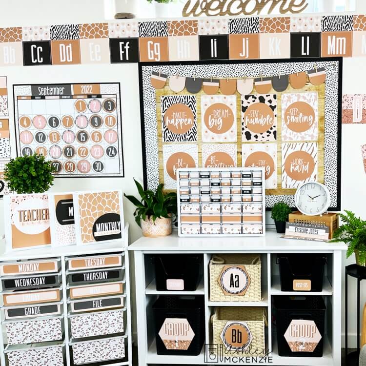 Animal Print Classroom Decor fully transforms this classroom for a wild vibe that isn't distracting. 